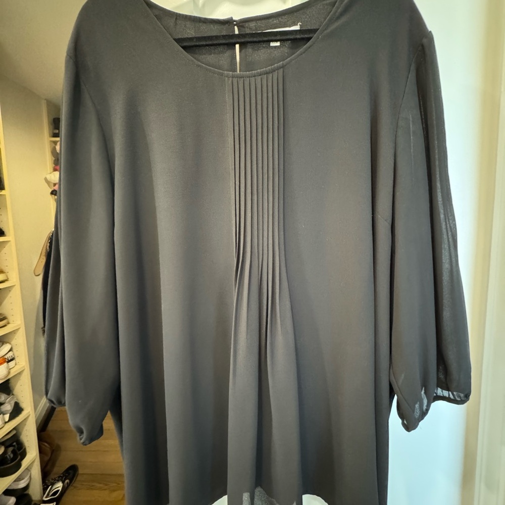 Moda Black Pleated Blouse with Relaxed Sleeves